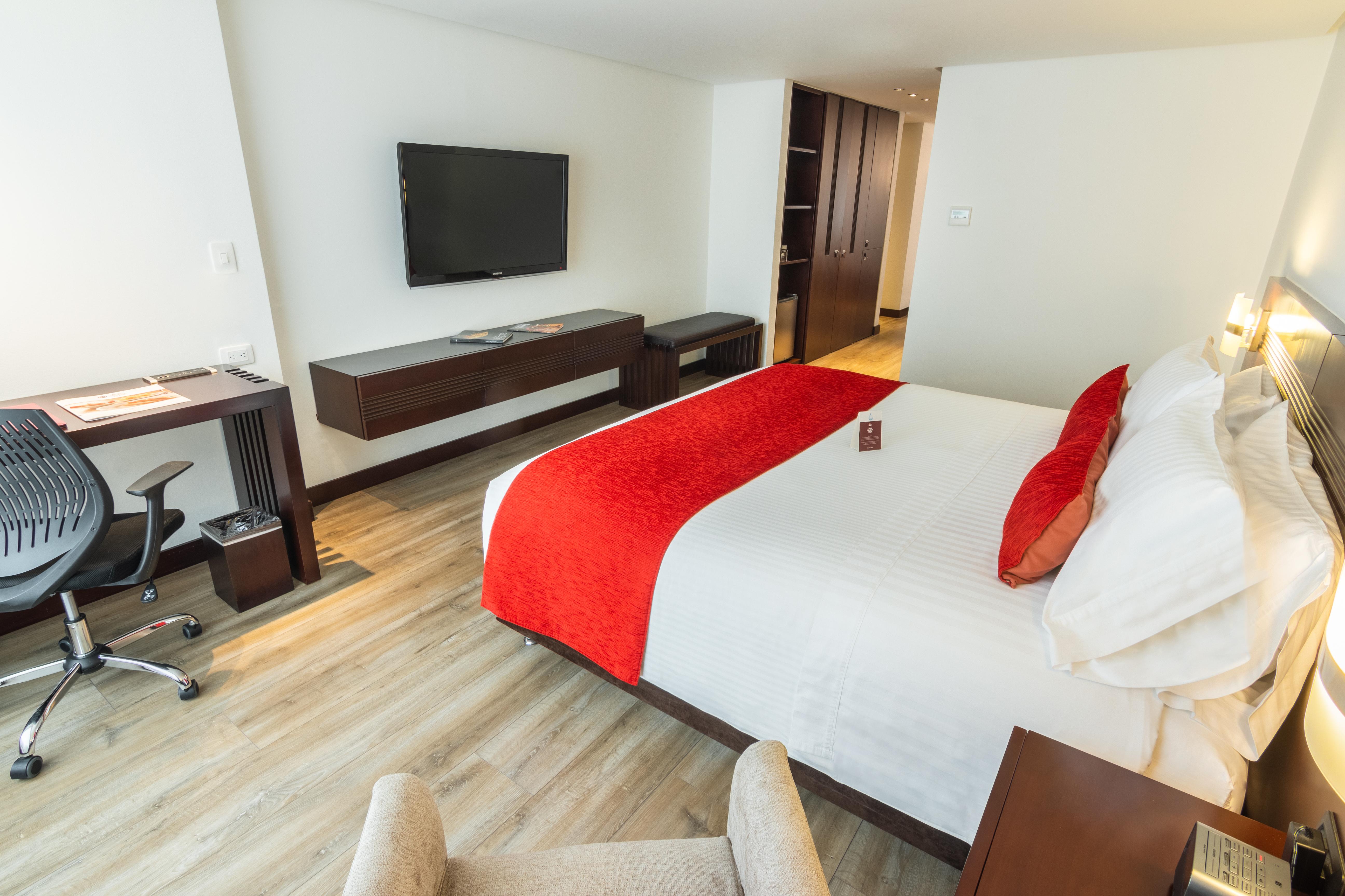 Best Western Plus 93 Park Hotel Bogotá Exteriör bild A room at the hotel