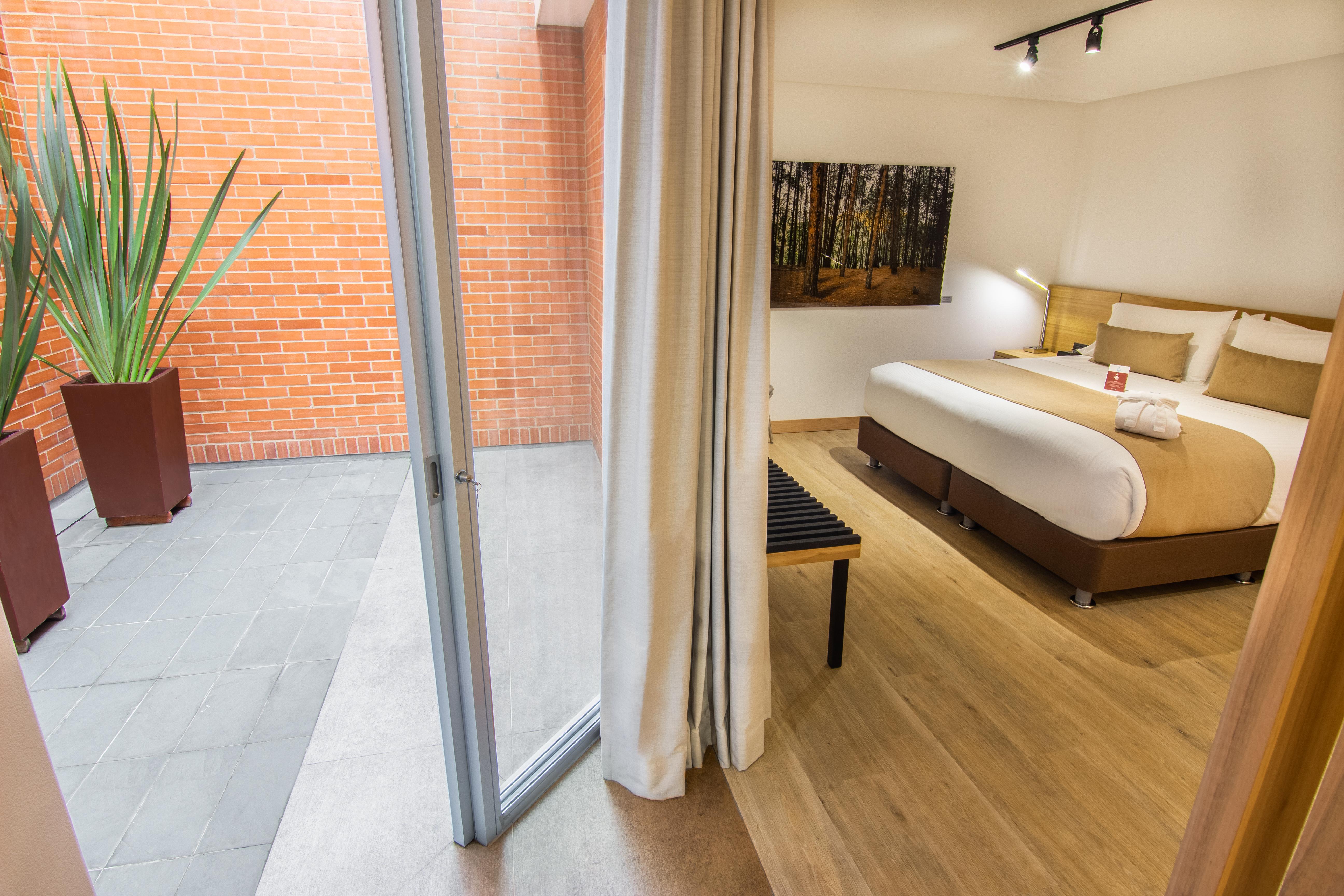 Best Western Plus 93 Park Hotel Bogotá Exteriör bild A room at the hotel
