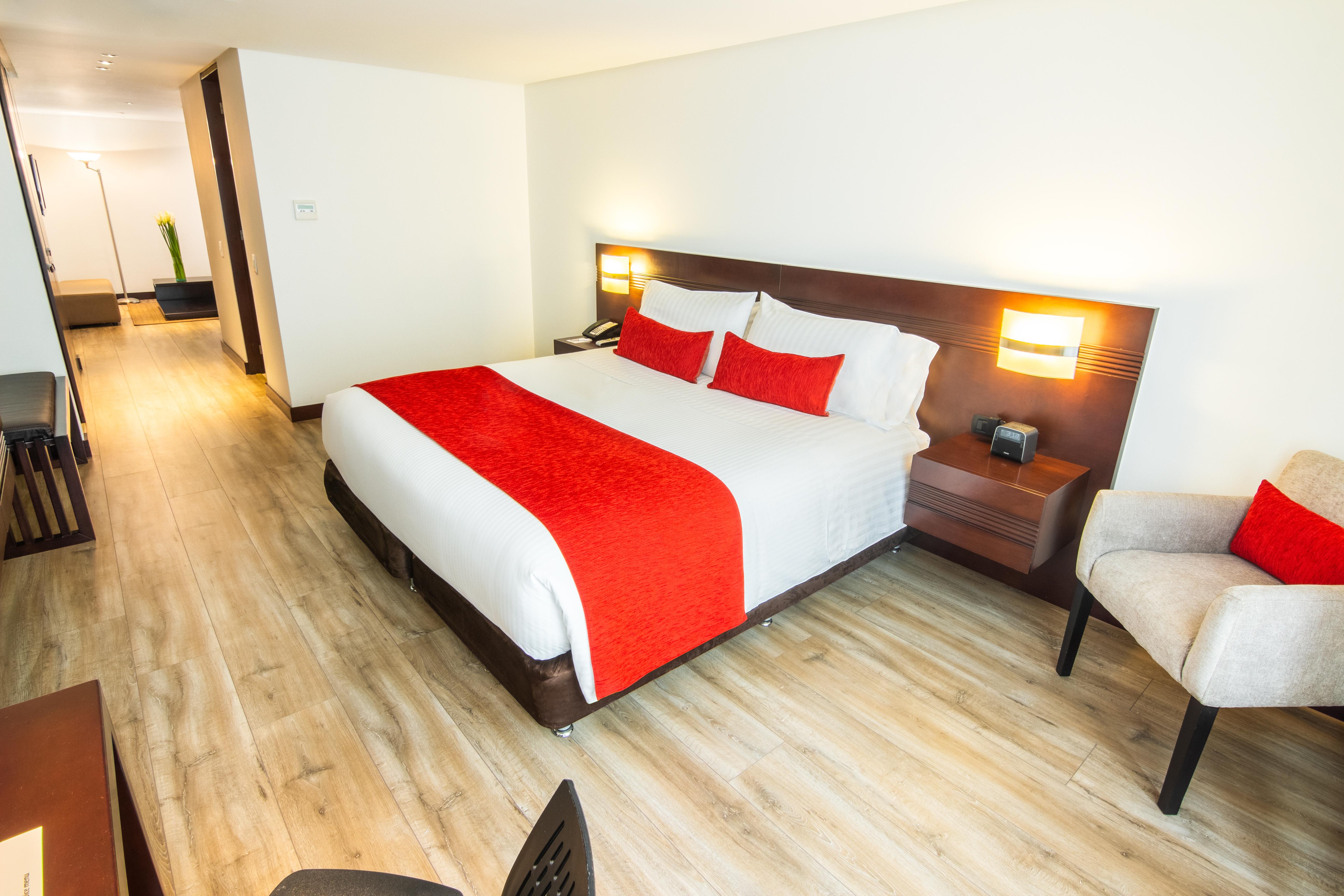 Best Western Plus 93 Park Hotel Bogotá Exteriör bild A room at the hotel