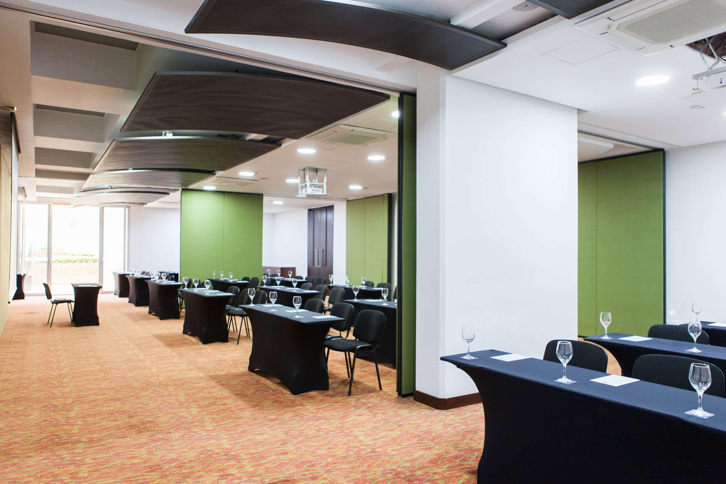 Best Western Plus 93 Park Hotel Bogotá Exteriör bild Meeting room