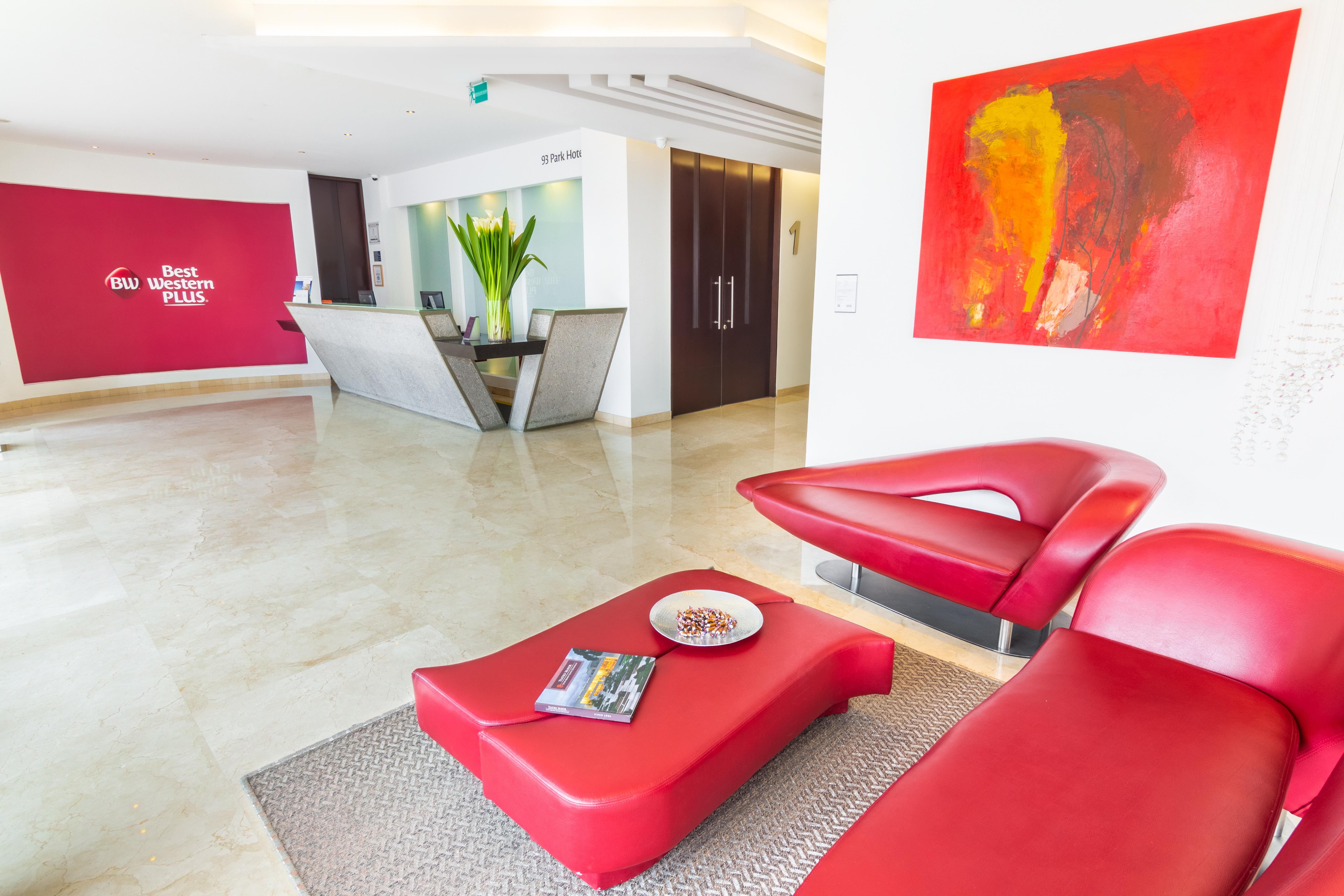 Best Western Plus 93 Park Hotel Bogotá Exteriör bild The interior of the new Austrian Plus lounge at Vienna Airport