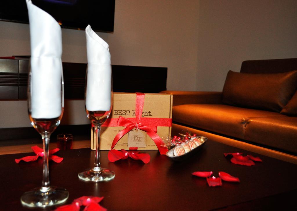 Best Western Plus 93 Park Hotel Bogotá Exteriör bild A romantic setting