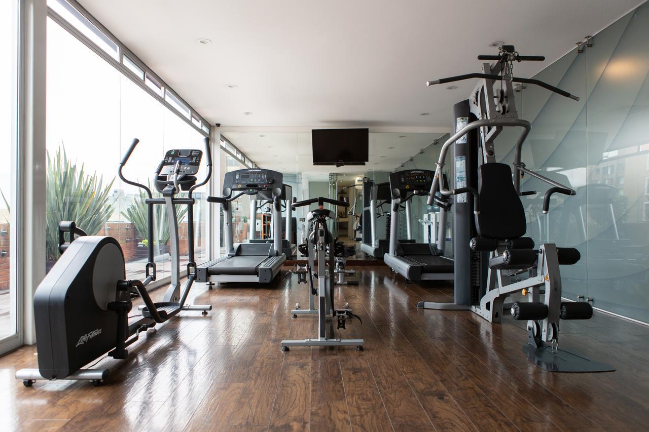 Best Western Plus 93 Park Hotel Bogotá Exteriör bild A gym in a hotel